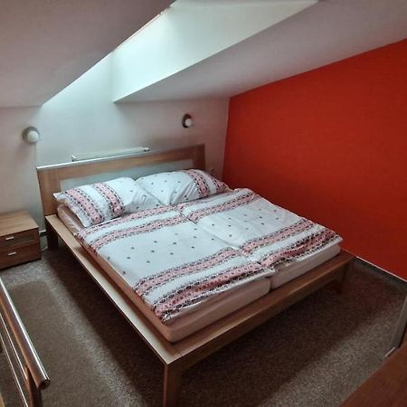 Boutique Penzion Slovenska - Penzion Bella Sicilia Eperjes Kültér fotó